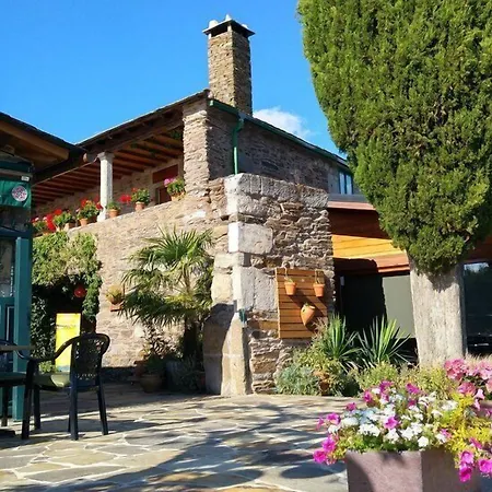 Santa Marina Hotel Portomarin